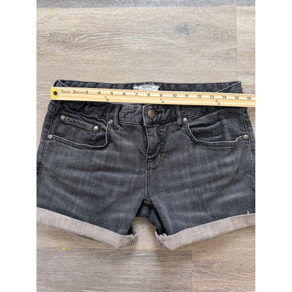 Free People Black Cuffed Denim Shorts W29 Low Rise Faded Wash - Picture 4 of 10
